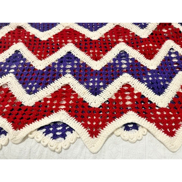 Vintage "HANDMADE CROCHET CHEVRON AFGHAN THROW" Red/White/Purple - Picture 1 of 9